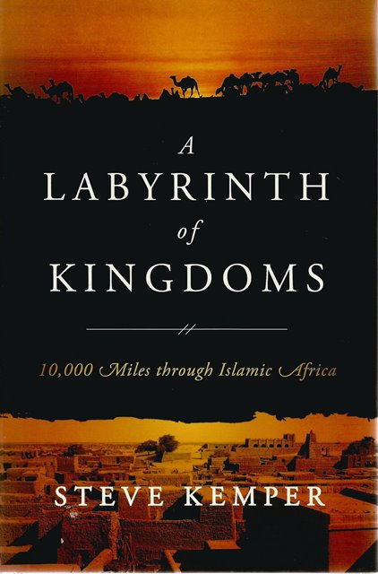 Front cover of A Labyrinth of Kingdoms by Steve Kemper