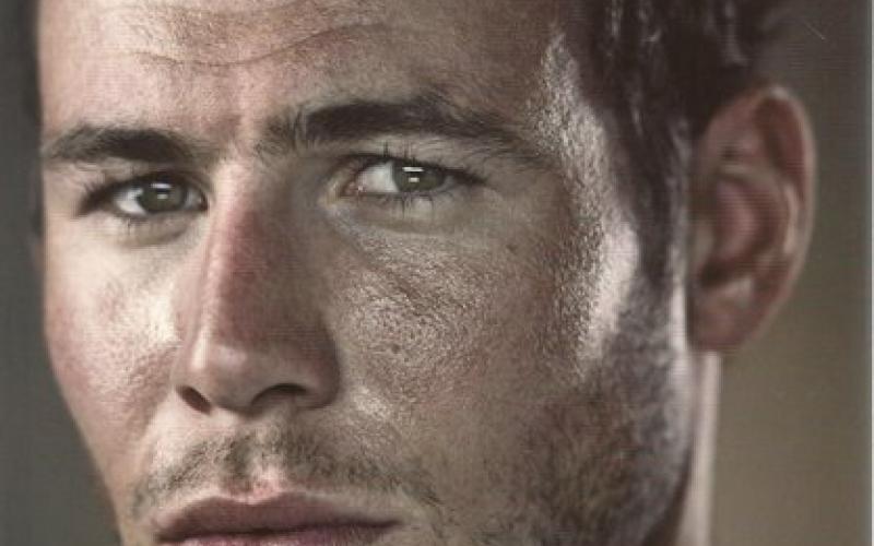 Front cover of At Speed by Mark Cavendish