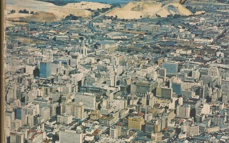 Front cover of The Johannesburg Saga by John R. Shorten