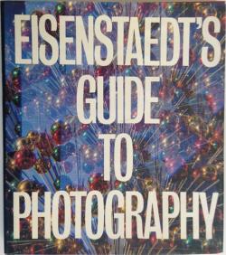 Front Cover of Eisenstaedt's Guide to Photography by Alfred Eisenstaedt